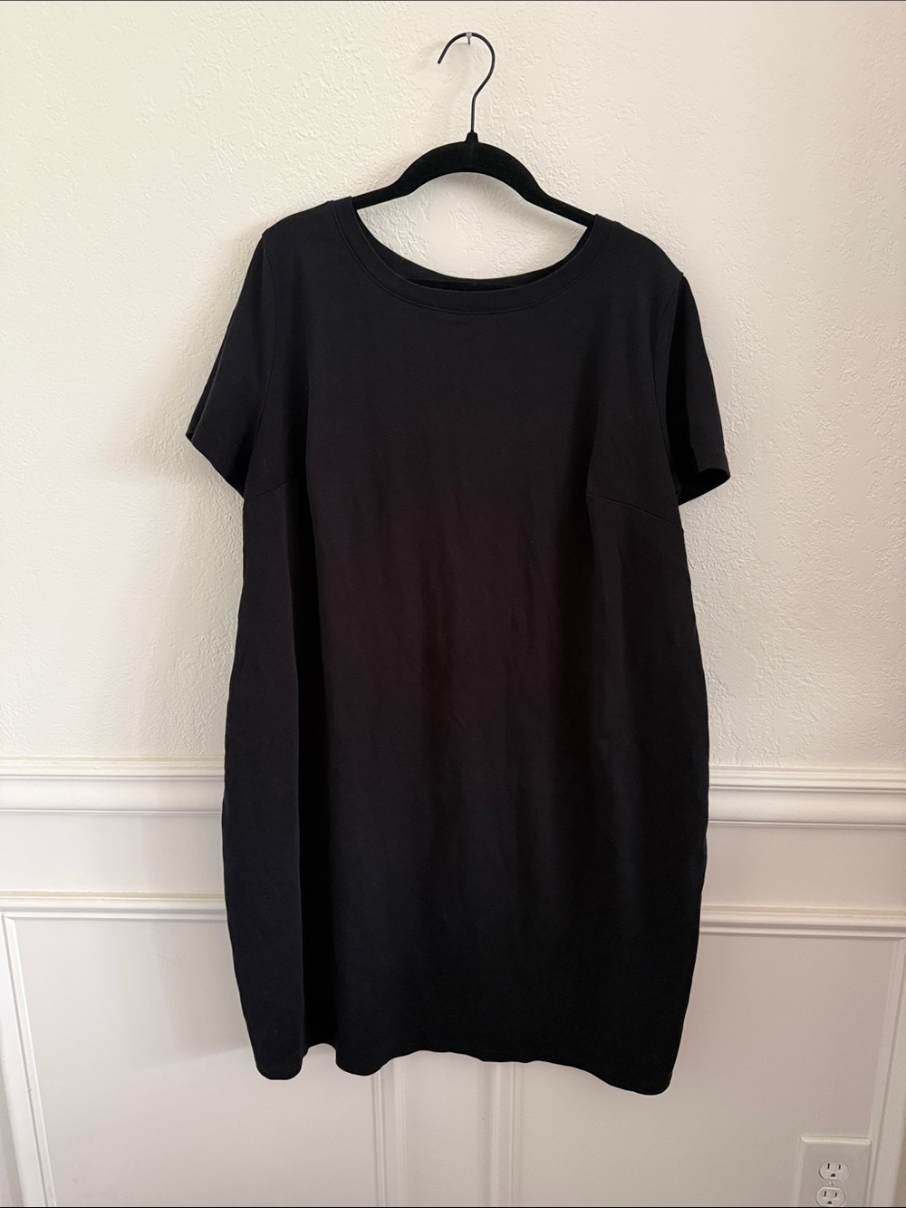 Ava & Viv Black Short-Sleeve Mini Shift Dress
